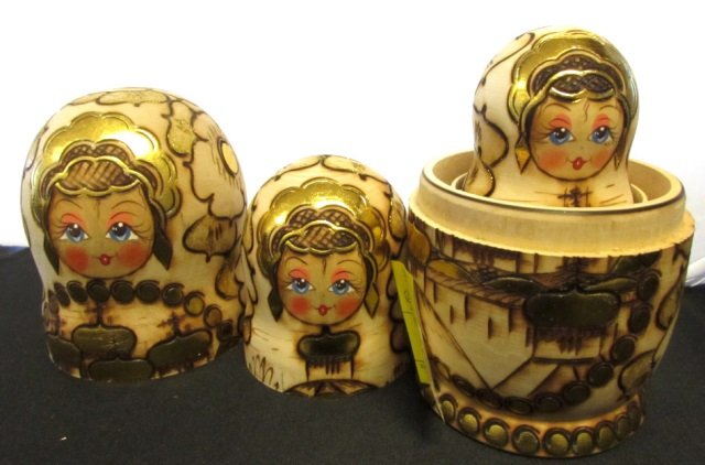 7 Russian Gold Painted Nesting Dolls: 58.3. Wooden NESTING DOLLS