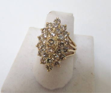 LADIES 3.5cttw DIAMOND COCKTAIL RING SIZE 7.5 14K: 2.0 LADIES 3.5cttw DIAMOND COCKTAIL RING SIZE 7-1/2 CONTAINS 32 ROUND BRILLIANT VS-SI CLARITY DIAMONDS WEIGHS 8.3 GRAMS GOLD