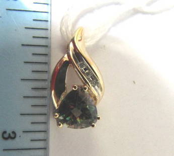 10K GOLD MYSTIC TOPAZ DIAMOND PENDANT: 2.0 10K GOLD MYSTIC TOPAZ (3) DIAMOND PENDANT WEIGHS 1.6 GRAMS