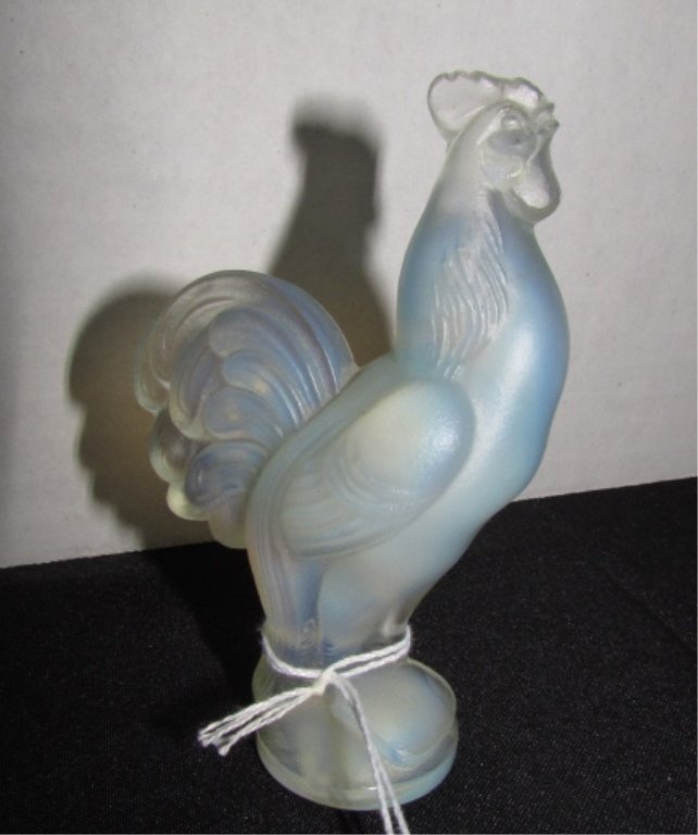 Sabino France Opalescent Glass Rooster Hen Chicken: 3.900 Sabino France Opalescent Glass Rooster. Measures 3 1/2 inches long.