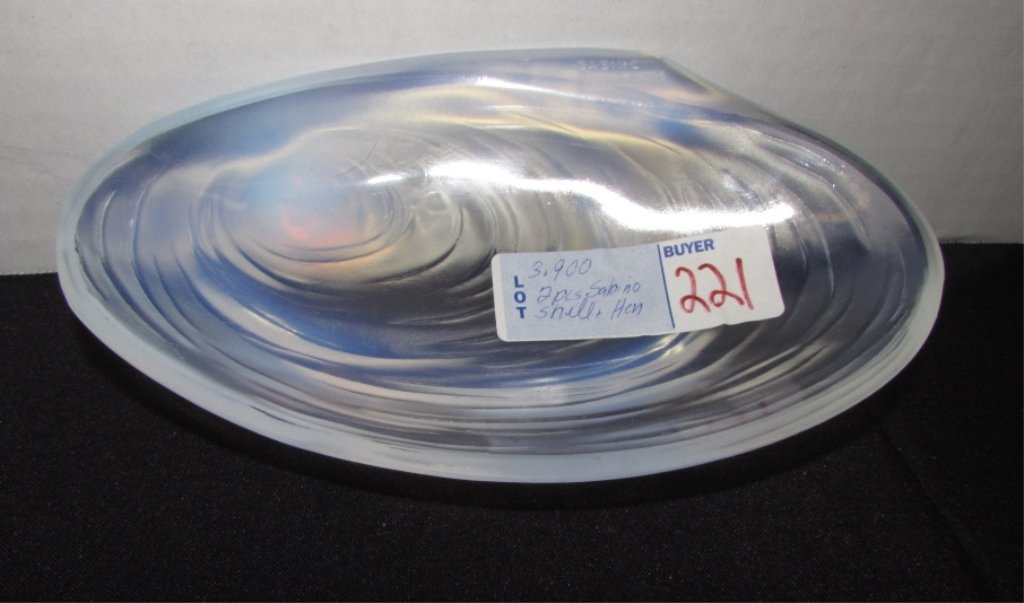 Sabino France Opalescent Glass Shell Dish: 3.900 Marked "Sabino Paris" France Opalescent Glass Shell Dish. Measures 9 inches long by 4 1/4 inches wide. there are surface scratches, it has been polished.