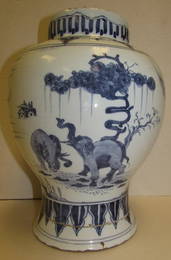 RARE & IMPORTANT MING DYNASTY SCENIC POTTERY VASE.