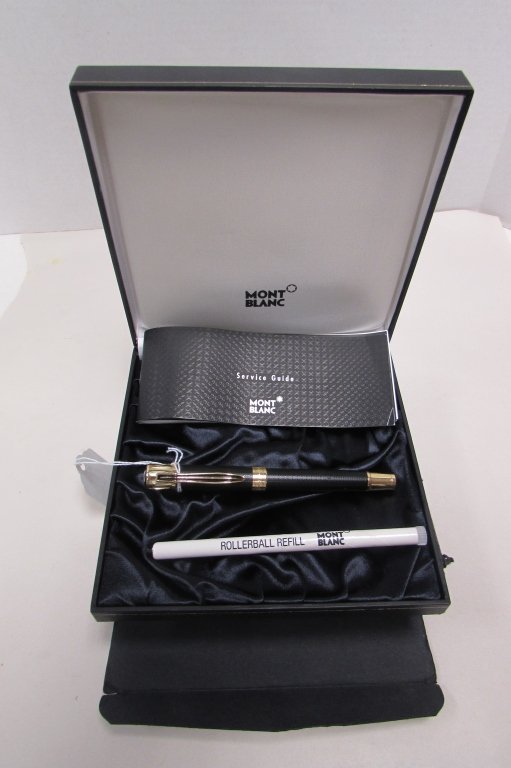 MONT BLANC PEN MARK TWAIN ROLLER BALL W/ BOX: 5.168 MONT BLANC MARK TWAIN ROLLER BALL PEN, INK REFILL, & SERVICE GUIDE IN BOX.