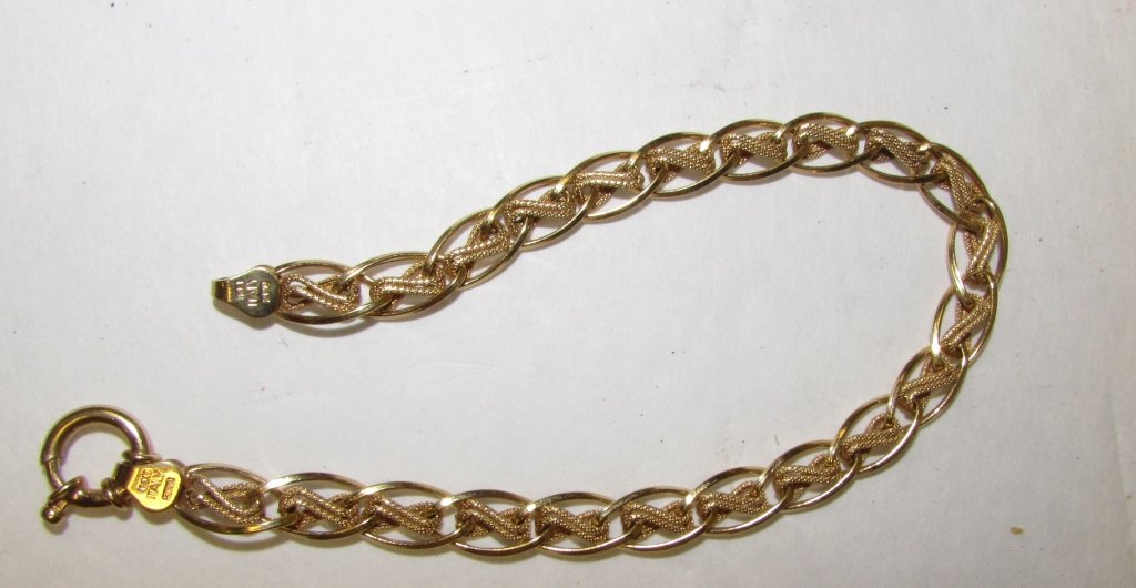 14KT GOLD BRACELET CHARMBRACELET ITALY: 2.0 CHARM CHAIN LINK 14K YELLOW GOLD BRACELET. 7.5" LONG. 5 GRAMS