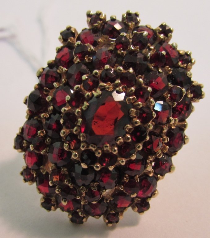 8CT BOHEMIAN GARNET RING 14K GOLD: 2.0 HUGE ANTIQUE BOHEMIAN GARNET CLUSTER RING. ALL GENUINE SOLID 14K YELLOW GOLD, WEIGHTS 14.5 GRAMS.. MEASURES 1 1/4" BY 1" SIZE 8.5 ALL ORIGINAL 65 ROSE CUT GARNETS.