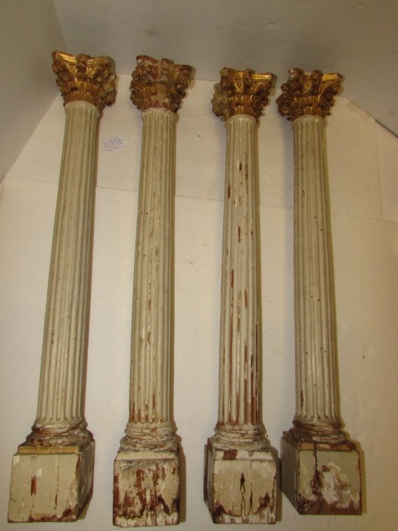 19th CENTURY CORINTHIAN COLUMNS ITALY: 149.0 4 19th CENTURY CORINTHIAN ALTAR COLUMNS FROM VERONA, ITALY. GOLD GILT, HAND CARVED WOOD. EACH 25" LONG.