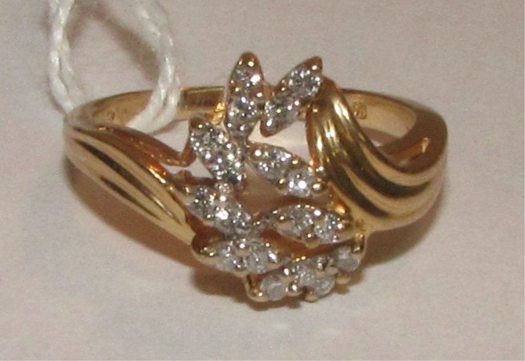 18 VS DIAMOND RING 14K YELLOW GOLD .25CT: 2.0 SIZE 7 WITH 18 DIAMONDS