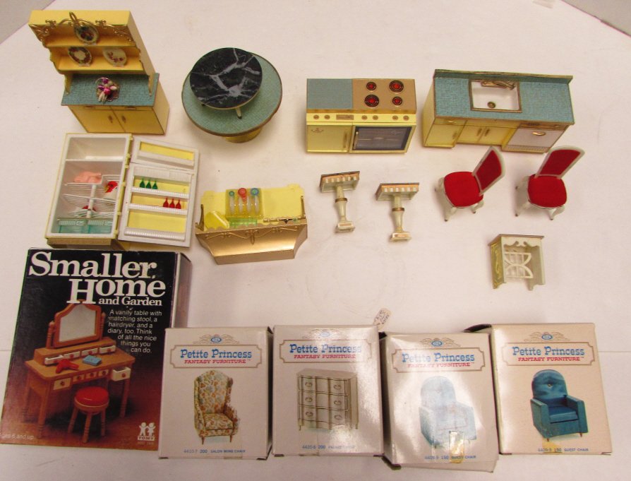 PETITE PRINCESS FANTASY FURNITURE TOY LOT: 217.8 IDEAL PETITE PRINCESS TOY FURNITURE VINTAGE DOLLHOUSE SETS. SOME IN ORIGINAL BOXES,