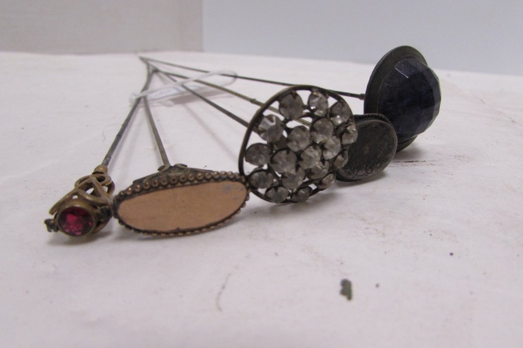 5 HAT HAIR PINS VICTORIAN ANTIQUE: 140.13 HAT PINS/HAIR PINS (5). 7.5" - 10.5" LONG. VARIOUS MATERIALS INCLUDING SILVER & COPPER.