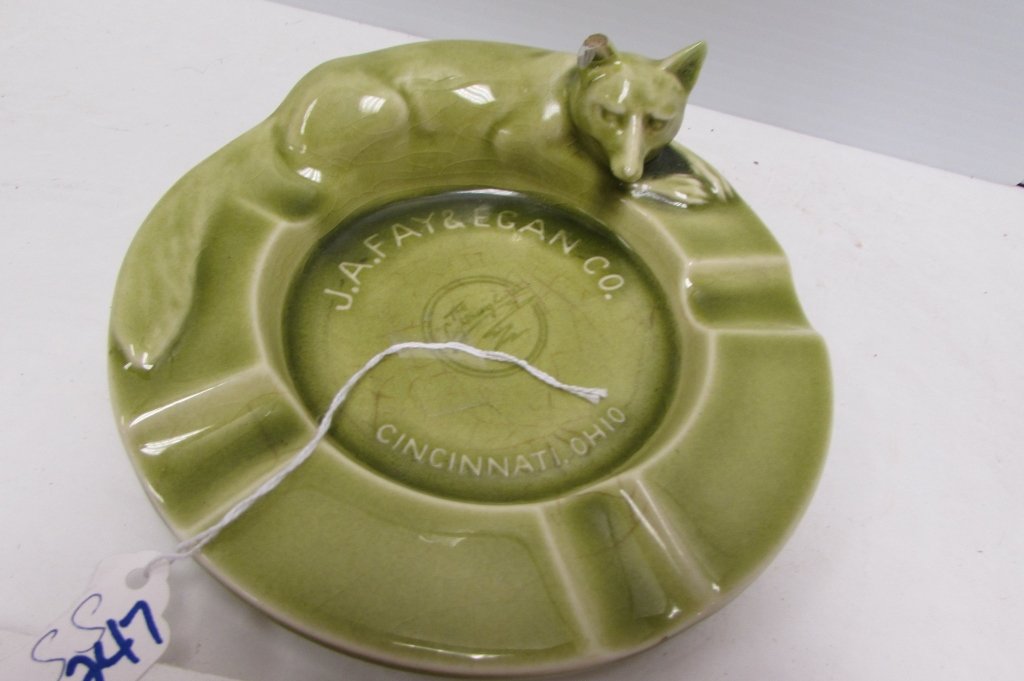 ROOKWOOD GREEN FOX ASHTRAY: 228.43 J.A. FAY EGAN CO. CINCINNATI, OH. CHIP IN FOX'S EAR. #2647 XLII (1942) 6.75" WIDE.