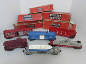 LIONEL TRAIN SET 6 CARS 5 BOXES