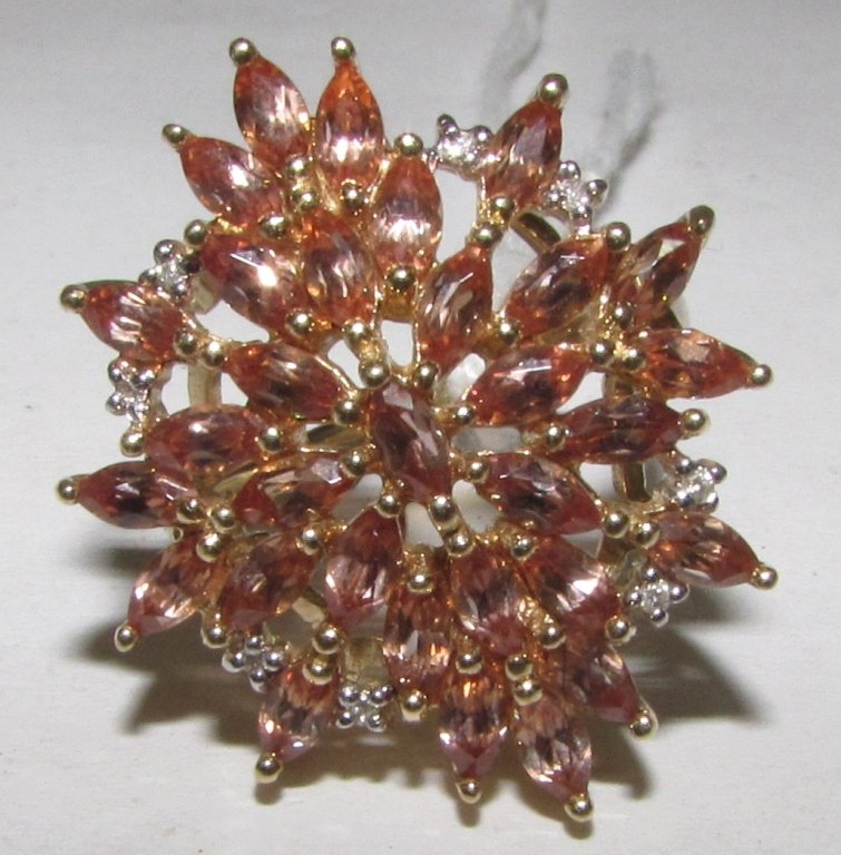 2CT MORGANITE DIAMOND RING 14K YELLOW GOLD: SIZE 8 WITH 8 DIAMONDS AND 31 MORGANITE STONES (PEACH & AMBER COLOR GEMSTONE). 25MM X 20MM TOTAL. 6.5 GRAMS.