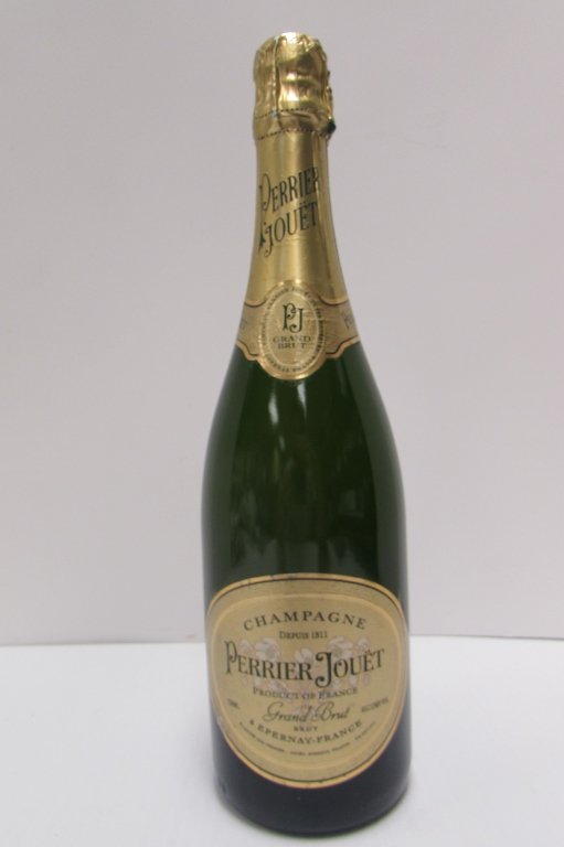 PERRIER JOUET CHAMPAGNE GRAND BRUT DEPUIS 1811: 19.65 UNOPENED BOTTLE OF PERRIER JOUET GRAND BRUT CHAMPAGNE 750ml