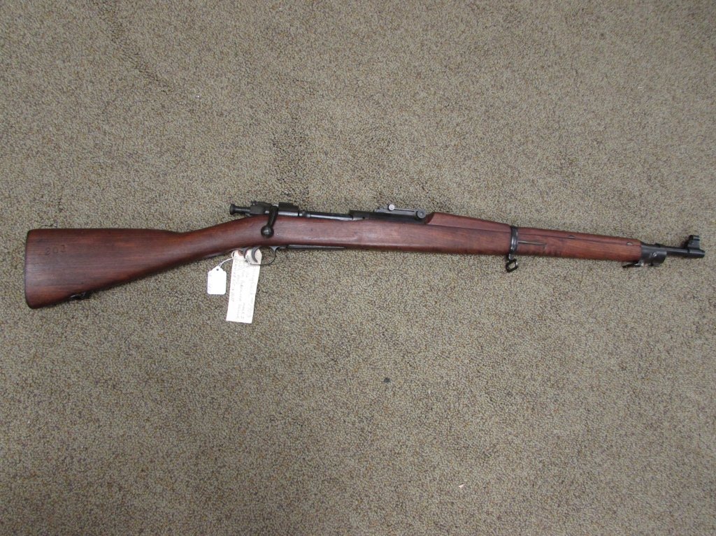 SPRINGFIELD 1903 30-06 CAL RIFLE MARK I: MODEL 1903 30 CALIBER LONG GUN. MANUFACTURED 8/42. BOLT ACTION, WOOD STOCK, ADJUSTABLE REAR, PEEPHOLE FRONT SIGHTS, 24" BARREL, MANUAL SAFETY. (1169415)