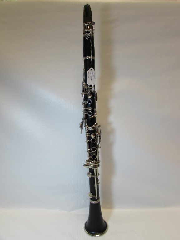 CLARINET BUFFET CRAMPON & CIE PARIS B12: 118.172 WIND INSTRUMENT MADE IN W GERMANY. 5 PIECES. 26" TALL.