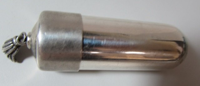 TIFFANY & CO STERLING SILVER SEWING KIT THIMBLE: TIFFANY STERLING SEWING KIT OR TRINKET BOX, BOBBIN HOLDER. 3 INCH LONG