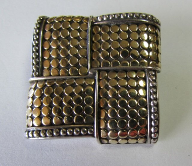 JOHN HARDY BROOCH DOT 18K GOLD STERLING SILVER: GENUINE SIGNED PIN MEASURES 31MM X 31MM. EXCELLENT CONDITION.