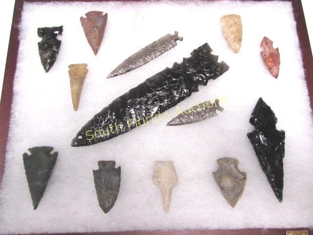 ARROWHEAD LOT 13 pc LARGE POINTS: 320.9 LOT OF ARROW HEADS. 13 PIECES. OBSIDIAN, FLINT, ETC. 1.25" - 8" TALL.