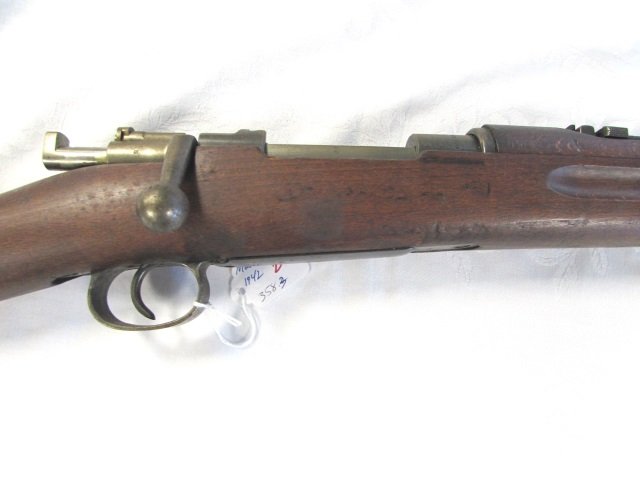 MAUSER 98 1942 LONG GUN HUSQVARNA RIFLE: MAUSER MODEL 98 HUSQVARNA VAPENFABRIKS. 24" BARREL, BOLT ACTION, THREADED BARREL, ADJUSTABLE REAR SIGHT. GOOD CONDITION. (651137)