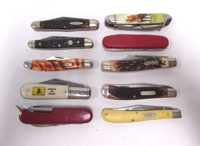 KNIVES CASE XX SCHRADE BOKER BARLOW OLD TIMER: 10 pc. KNIFE COLLECTION. CASE XX 1977, SCHRADE OLD TIMER 1940T, RICHARD'S SHEFFIELD, ENGLAND, VICTORINOX OFFICER SUISSE, BARLOW COLONIAL, SCHRADE 896K, SOLINGEN INOX, SCHRADE 885UH, BOKER TREE 280, SC