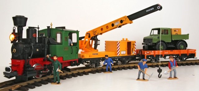 LGB TRAIN SET TRUCK TRACTOR TRACK IN BOX: L.G.B. SHOURT LINE SET. BOX 21" WIDE.