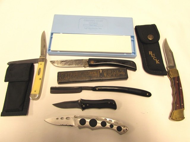 KNIFE LOT CASE XX BUCK SPYDERCO STRAIGHT RAZOR: LOT OF KNIVES - BUCK 110, CAMILLUS SIZZLE, MAXAM, CASE XX 2138, CASE XX 3254; CLEVELAND CUTLERY THE CROWN RAZOR, & SPYDERCO WHET STONE. 5.5" - 8 7/8" LONG.