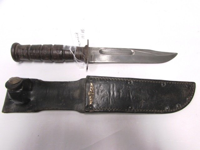 US CAMILLUS KNIFE JUMP WINGS PARATROOPER MARINES: U.S. COMBAT KNIFE OWNED BY MARINE PARATROOPER CORNEL PESARCHICK. 101 AB. 7" BLADE, 12" OVERALL.
