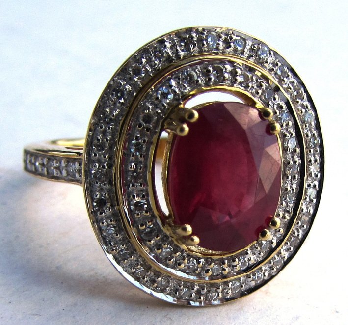 18K GOLD DIAMOND 2.38CT RUBY RING 6.1 g SIZE 7: 18 k YELLOW GOLD RING w/ 1 CT DIAMONDS, 2.38 CARAT RUBY. SIZE 7, 6.1 GRAMS. (SHIPPING FOR THIS ITEM, WITH INSURANCE IS $8).