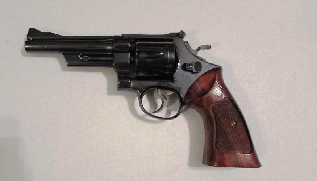 SMITH & WESSON 27-2 357 MAG REVOLVER HANDGUN 5": S&W .357 MAGNUM MODEL 27-2 5" HAND GUN "PISTOL". 6 SHOT, SINGLE/DOUBLE ACTION, WOOD GRIPS. (N3257-98) (GUNS REQUIRE FFL, $50 SHIPPING & TRANSFER. SORRY, NO FIREARM SALES TO CA). JC