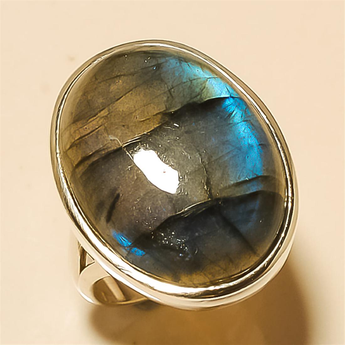 Labradorite RING Solid Sterling Silver: Labradorite RING Solid Sterling Silver Length:1inch Weight:11gram Size:7 #R-241