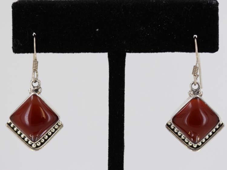 Sterling Silver .925 Vintage Carnelian Earrings: Sterling Silver .925 Vintage Carnelian Earrings