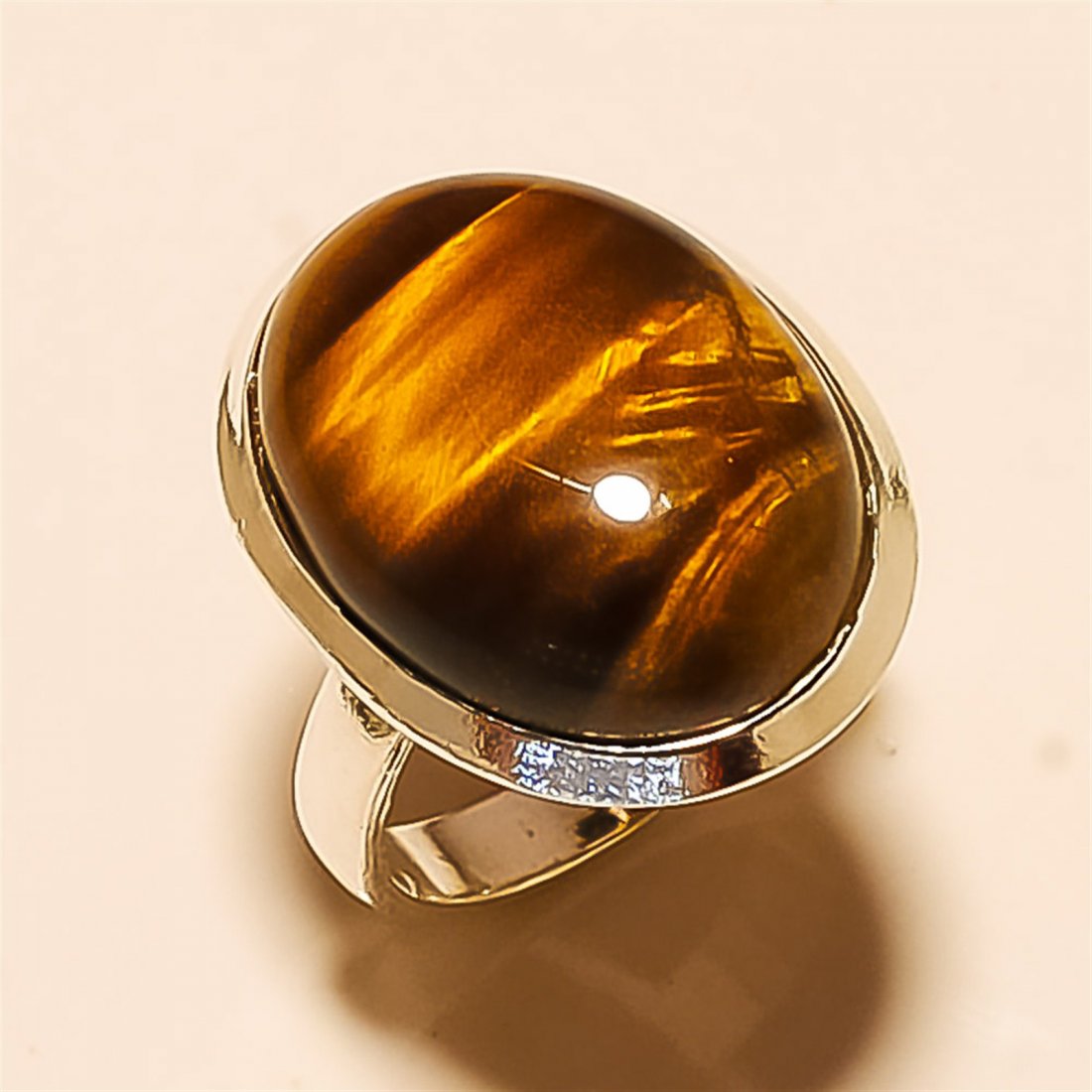Tiger Eye RING Solid Sterling Silver: Tiger Eye RING Solid Sterling Silver Length:0.75inch Weight:7gram Size:7.75 #R-095