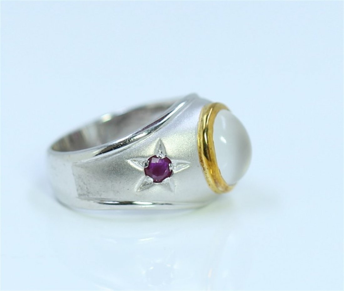 Sterling Silver .925 Moon Stone/Ruby Ring 5.82gram: Sterling Silver .925 Moon Stone/Ruby Ring 5.82gram