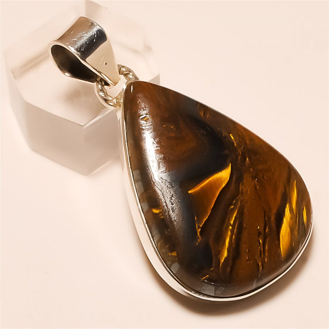 Tiger Eye Pendant Solid Sterling Silver: Tiger Eye Pendant Solid Sterling Silver Length:1.75 inch Weight:15 gram #P-275