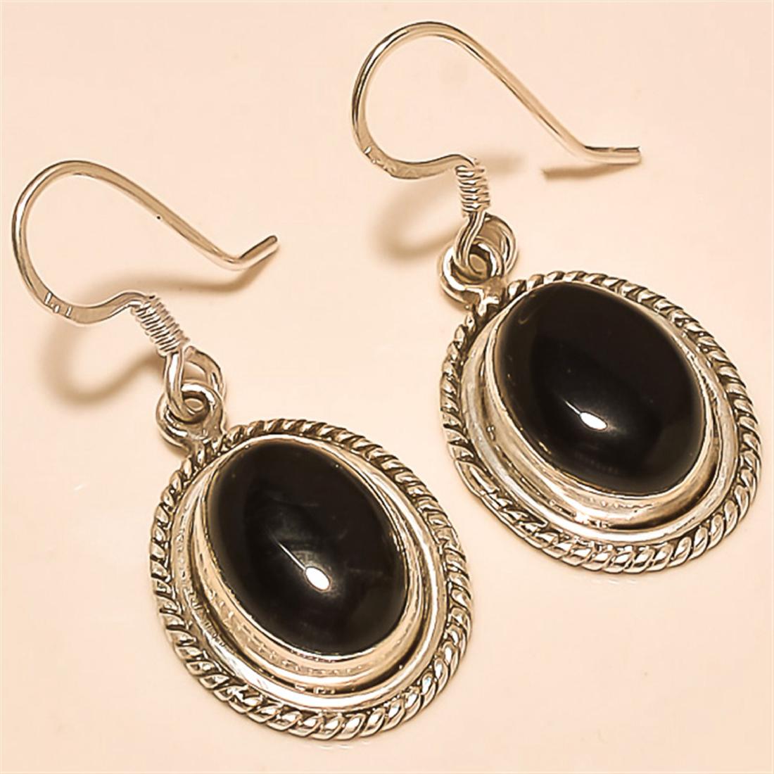 Black Spinel Earring Solid Sterling Silver: Black Spinel Earring Solid Sterling Silver Length:1.5 inch Weight:8 gram #E-068