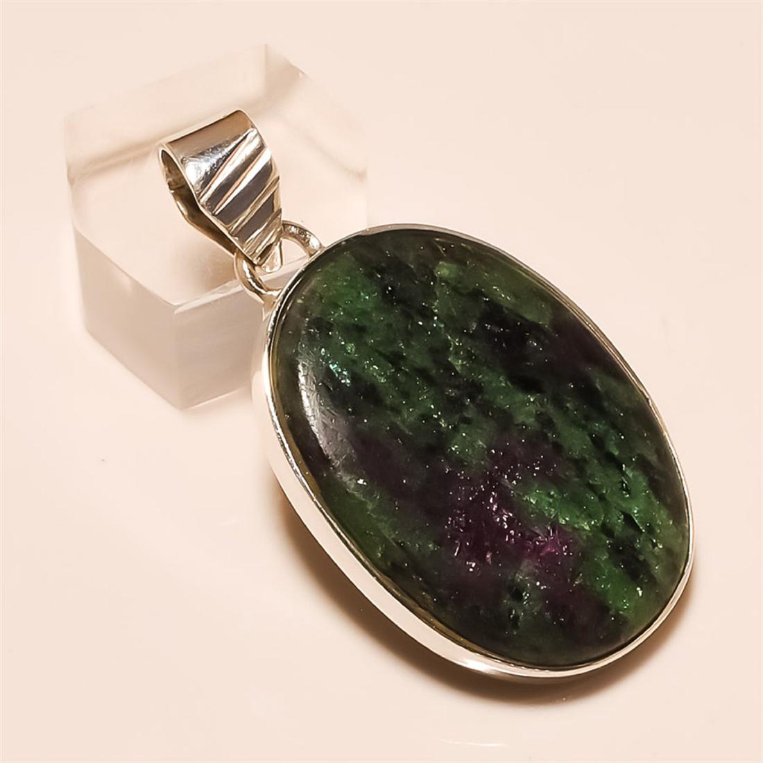 ruby zoisite Pendant Solid Sterling Silver: ruby zoisite Pendant Solid Sterling Silver Length:1.75 inch Weight:11 gram #P-307