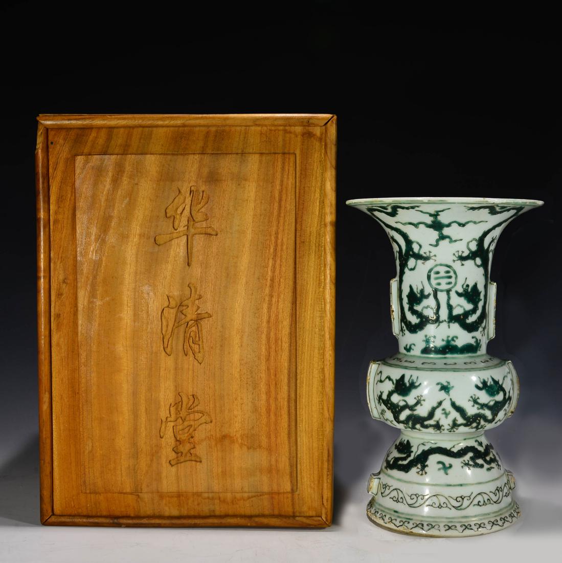 Chinese antique Green Glazed Dragon Beaker Vase (1 of 10)