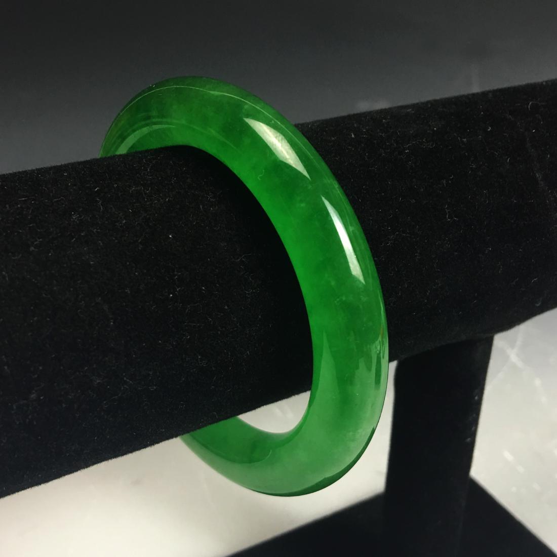 CHINESE JADEITE BANGLE (1 of 4)