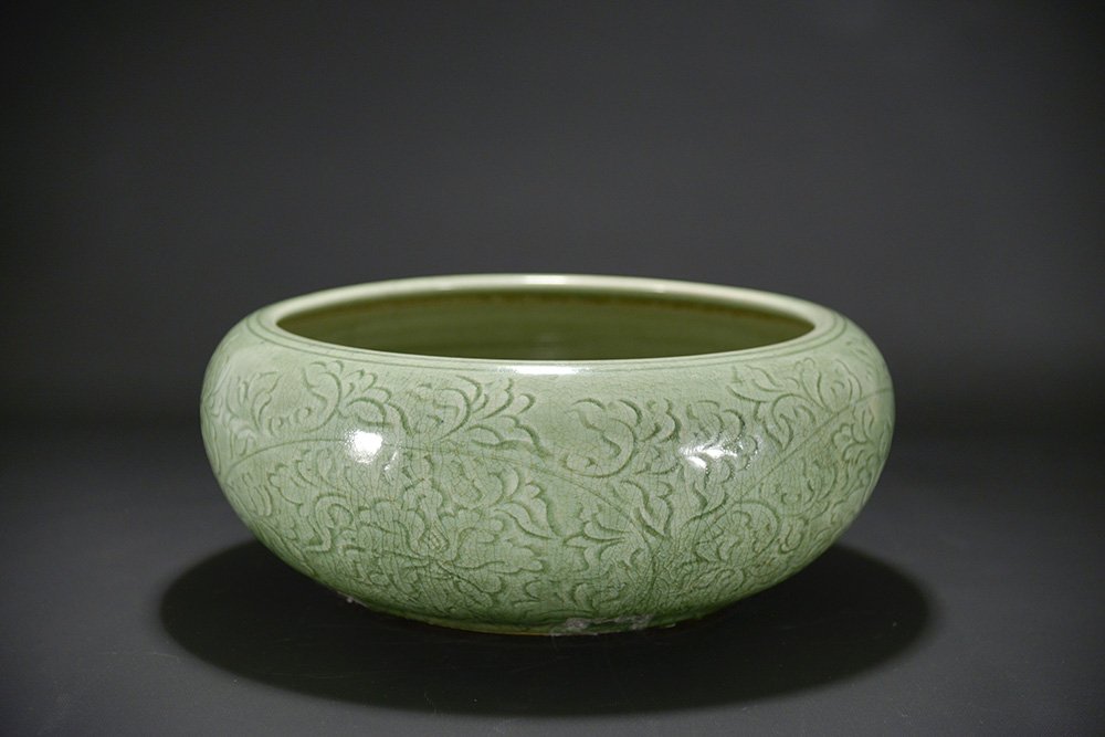 A Large Longquan Celadon Brush Washer: H :12 in(30.5cm)