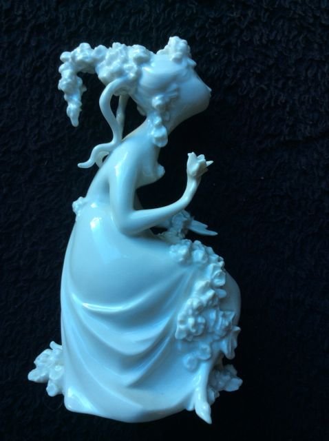 Bjorn Wiinblad, ROSENTHAL, Porcelain Figurine - C.1960: Here is a gorgeous Bjorn Wiinblad Rosenthal white porcelain woman with elaborate hair and floral adornment circa 1960. Rosenthal worked closely together with about 1000 designers, artists, architects 