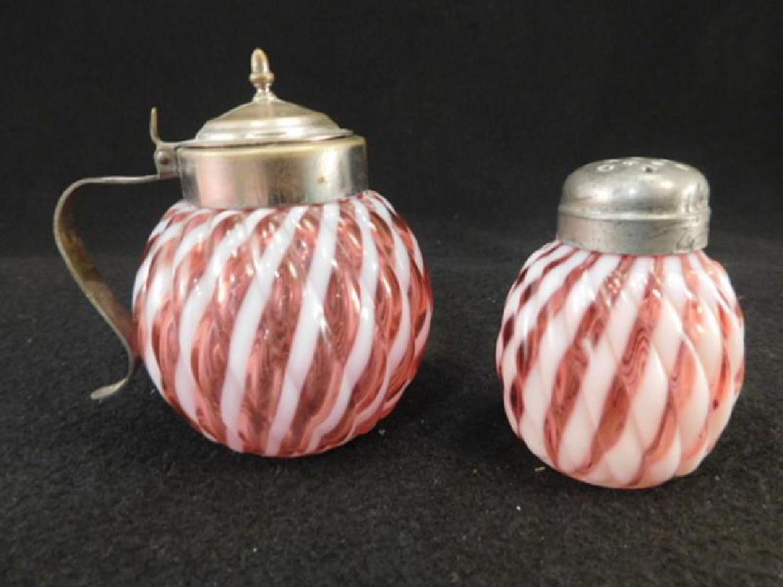 CRANBERRY CHRYSANTHEMUM REVERSE SWIRL   OPALESCENT (1 of 3)