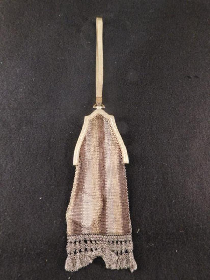 PURSE MESH VINTAGE CLOTHING FLAPPER (1 of 3)