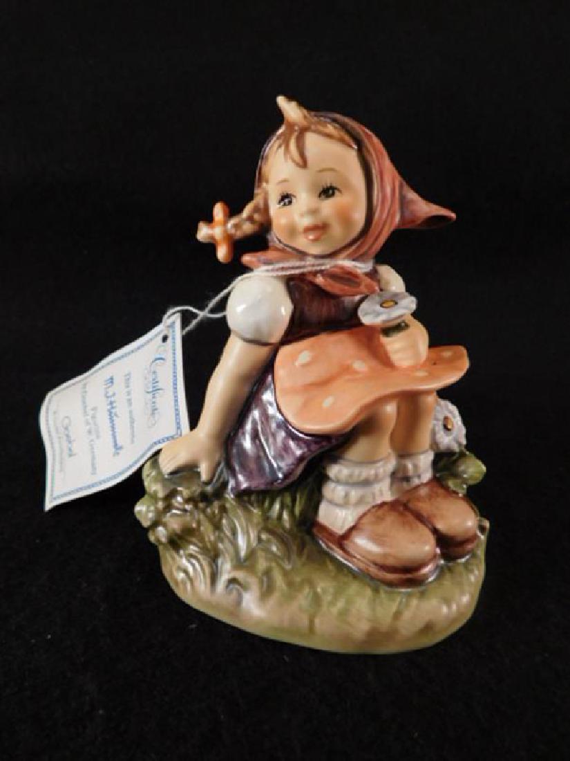 HUMMEL GOEBEL BERTA M. I. FIGURINE   4 INCH IN THE (1 of 4)