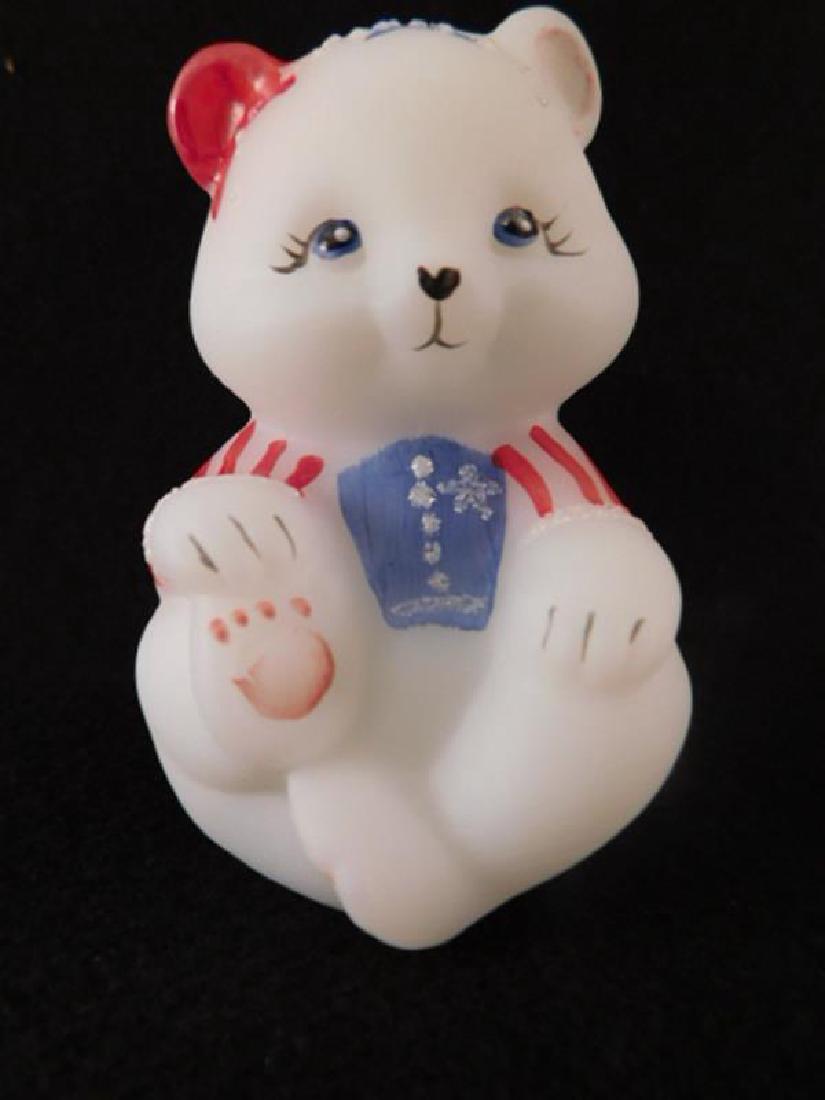 STARS AND STRIPES BEAR FENTON ART GLASS USA HAND (1 of 3)