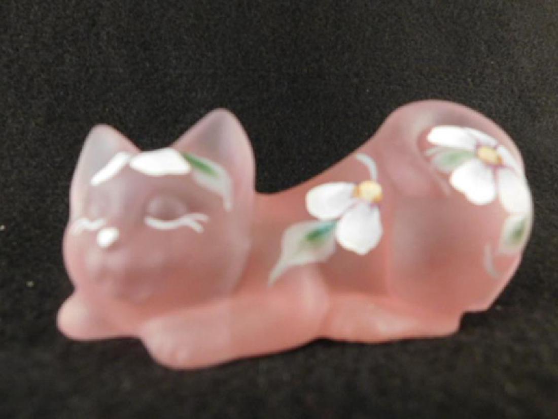 FENTON ART GLASS USA HANDPAINTED PINK CAT: Thank you for attending HATMAN AUCTIONS! This auction features early and rare Victorian Glass, Vintage Easter, and Vintage Christmas as well as modern collectible glass in the later lots of this aucti