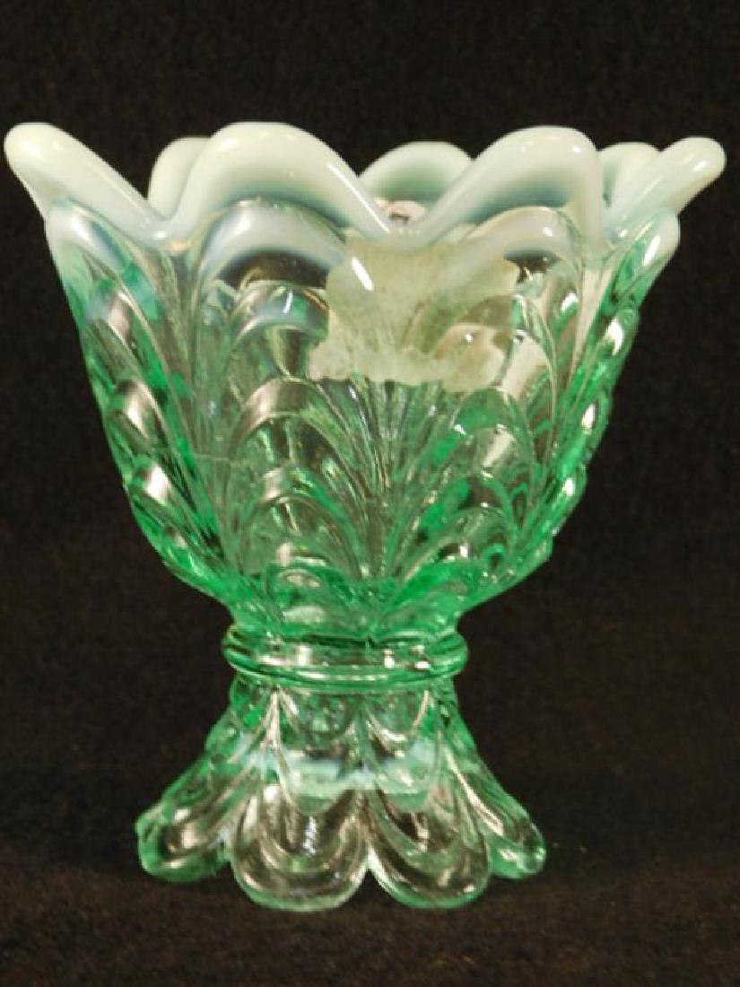 FENTON ART GLASS USA HANDPAINTED GREEN DISH (1 of 4)