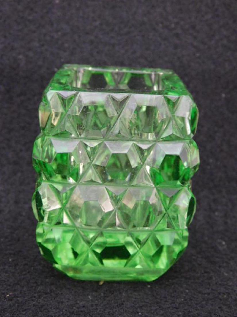 GREEN U.S. RIB SQUARE TOOTHPICK HOLDER EAPG GLASS: Thank you for attending HATMAN AUCTIONS! This auction features early and rare Victorian Glass, Vintage Sewing Notions, Fenton, Hummel, Rock as well as modern collectible glass in the later lots of thi