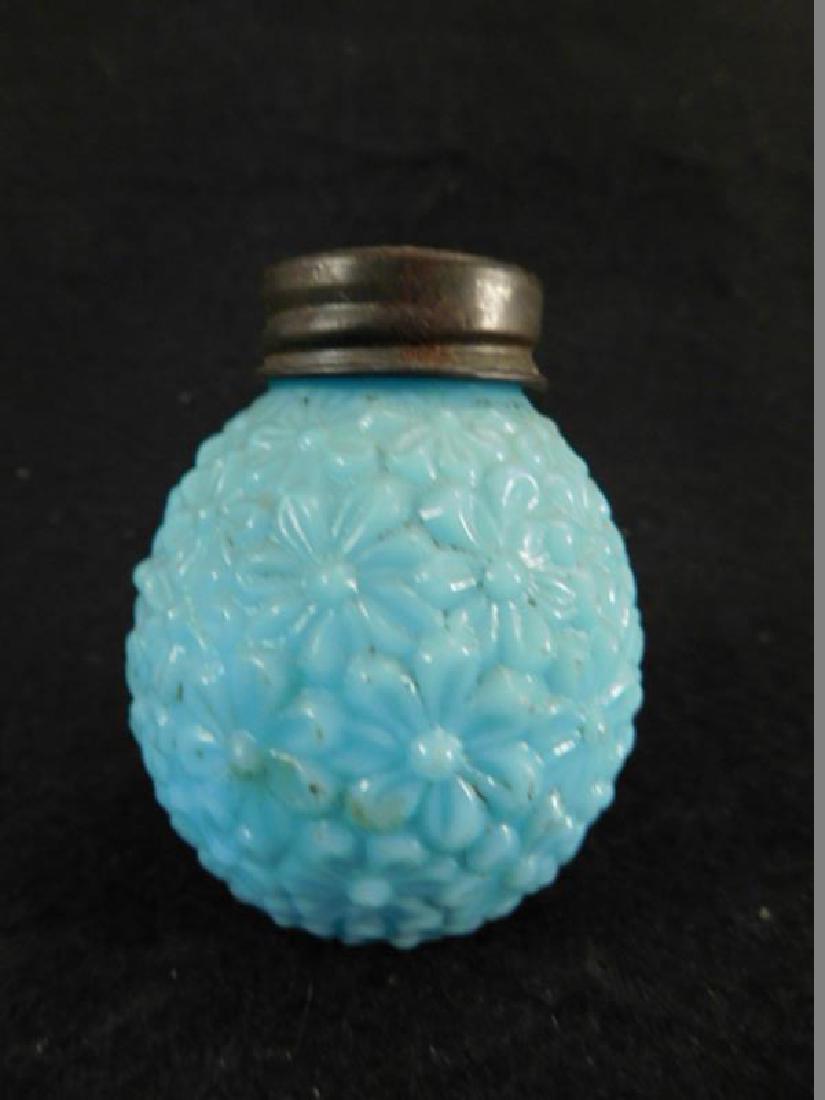 SHAKER GLASS VICTORIAN EAPG: Thank you for attending HATMAN AUCTIONS! This auction features early and rare Victorian Glass, Vintage Sewing Notions, Fenton, Hummel, Rock as well as modern collectible glass in the later lots of thi