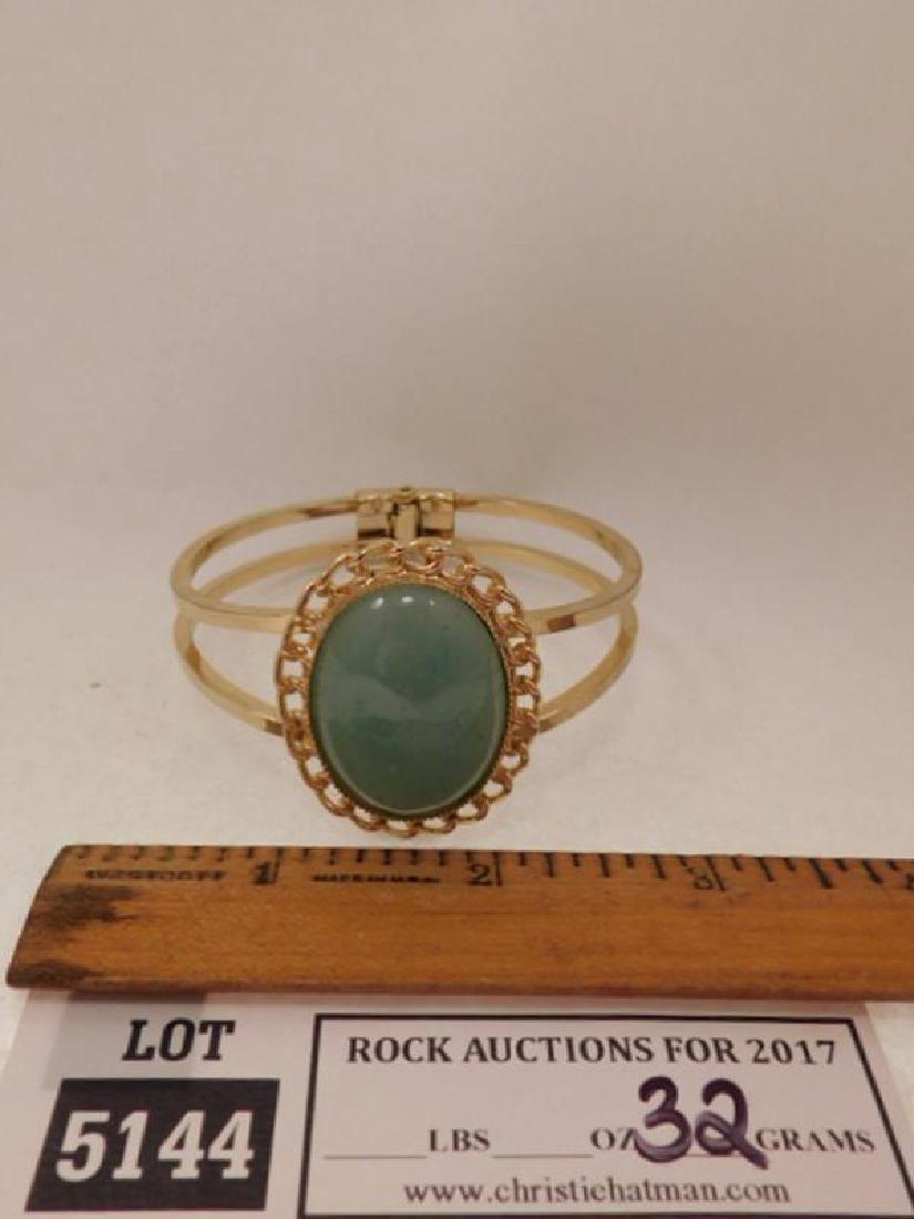 JADE CABOCHAN BRACLET: Thank you for attending HATMAN AUCTIONS! This auction features early and rare Victorian Glass, Vintage Sewing Notions, Fenton, Hummel, Rock as well as modern collectible glass in the later lots of thi