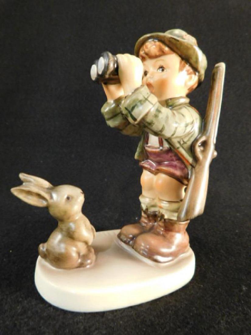 HUMMEL GOEBEL BERTA M.I  FIGURINE GOOD HUNTING (1 of 4)